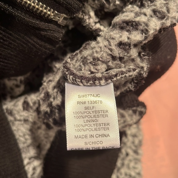 SherpaJacket - Picture 4 of 4